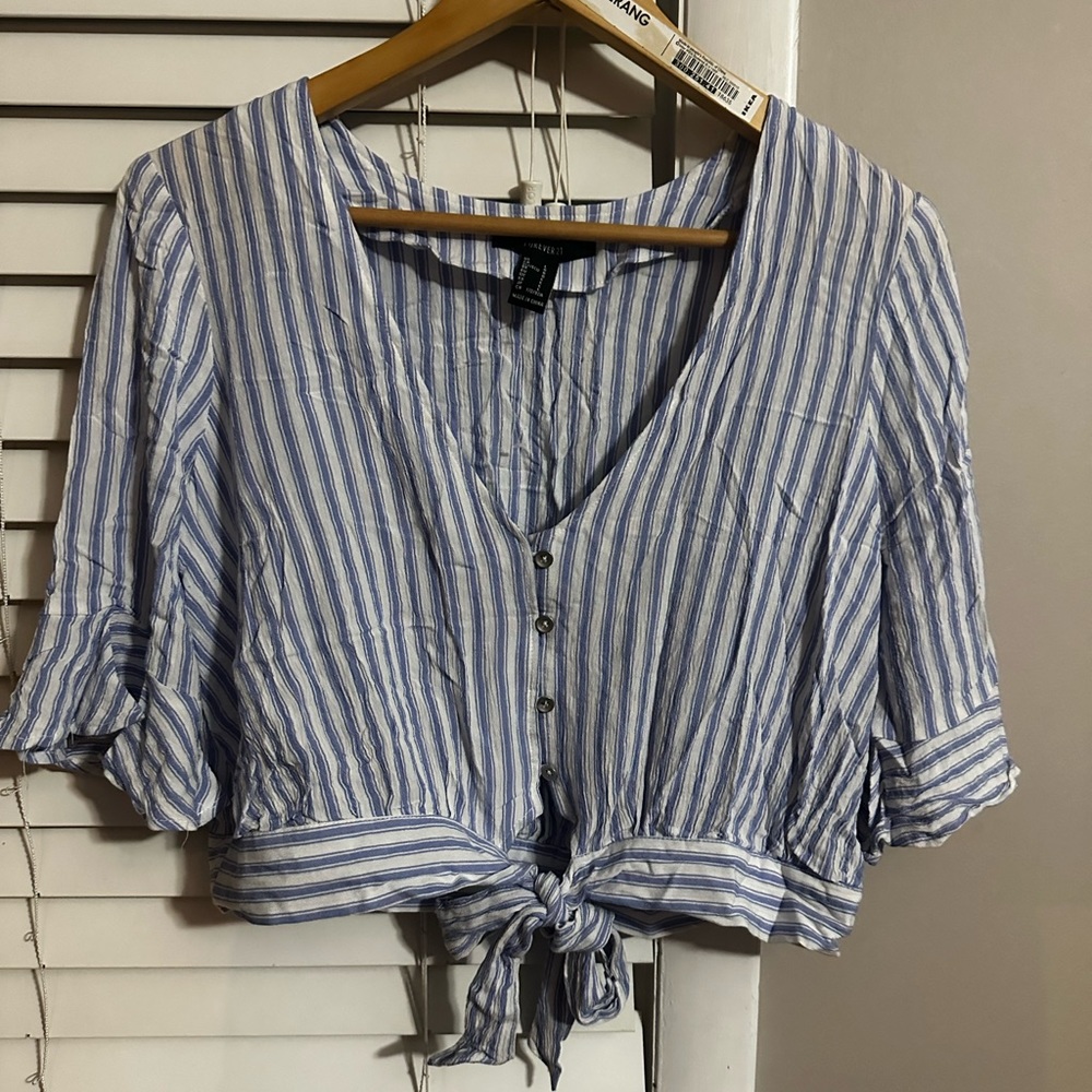 Blue and white crop blouse